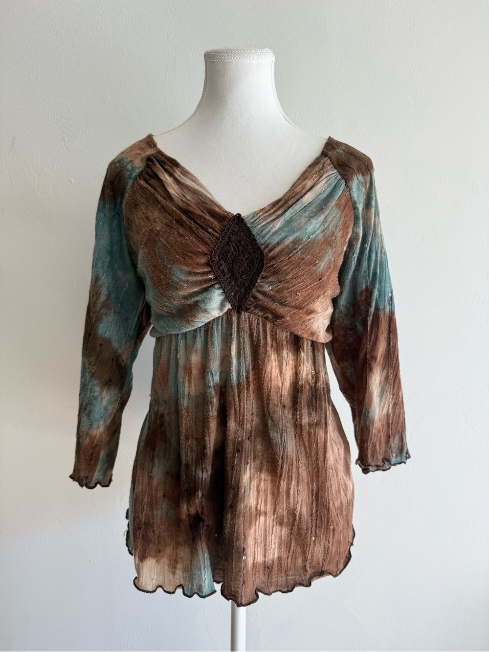 Cato XL Fairycore Tie Dye Sequin Top Brown Teal Crochet Applique Lettuce Hem